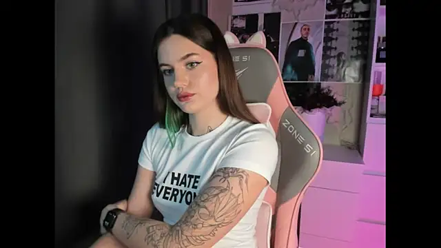 NikkieKitty: απευθείας συνομιλία ΧΧΧ