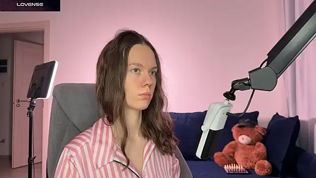 SharkyBabyのライブXXXチャット