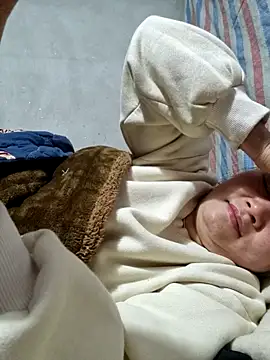 yoowwmr Chat XXX in diretta