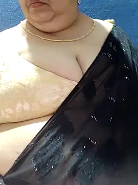 tamilthanushri's Live XXX Chat