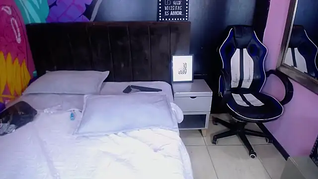 Alaiia___ 라이브 XXX 채팅