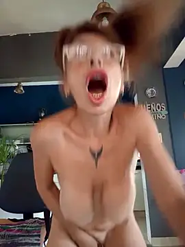 FrozenWaffle Chat XXX in diretta