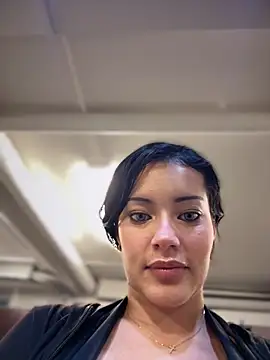 XXX chat uživo modela Risky_Workouts