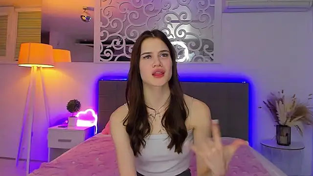 LuisaClover's Live XXX Chat