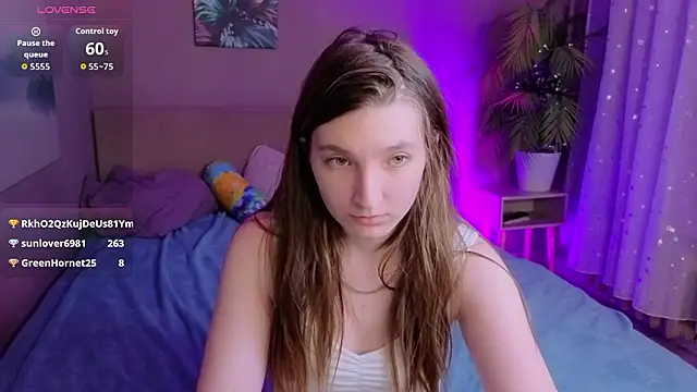 Mia_Myles Adlı Modelin Canlı XXX Sohbeti