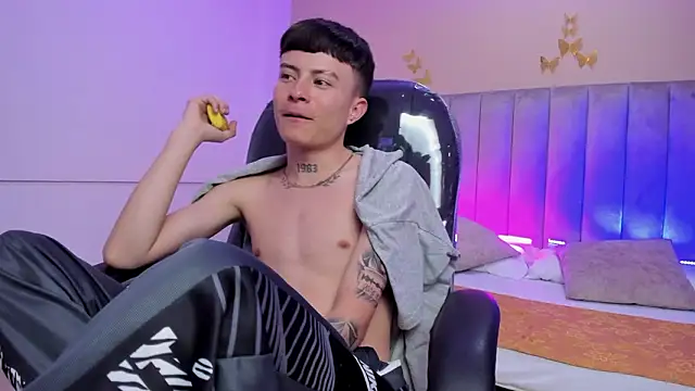 Nascary_FoxのライブXXXチャット