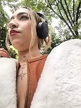 MollyCruz Chat XXX in diretta