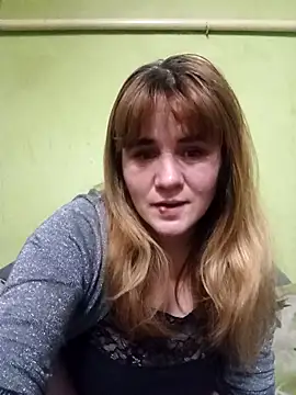 SannyMILF élő XXX-chatje