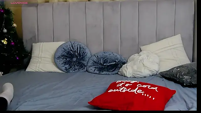 Erikka__: онлайн-секс-чат