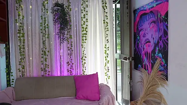 HannaRhodes Adlı Modelin Canlı XXX Sohbeti