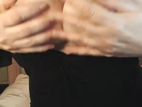 VikiMilfforYou: απευθείας συνομιλία ΧΧΧ