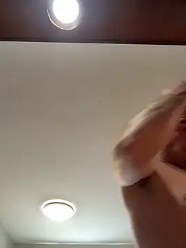 DILFiGuess1 Chat XXX in diretta