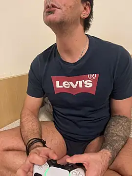 _madbull_'s Live XXX Chat