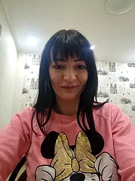 MetinaKis Chat XXX in diretta