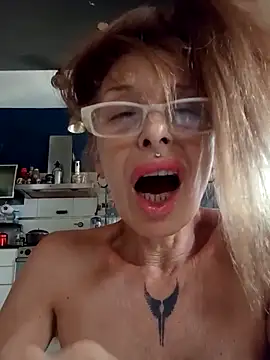 XXX chat uživo modela FrozenWaffle