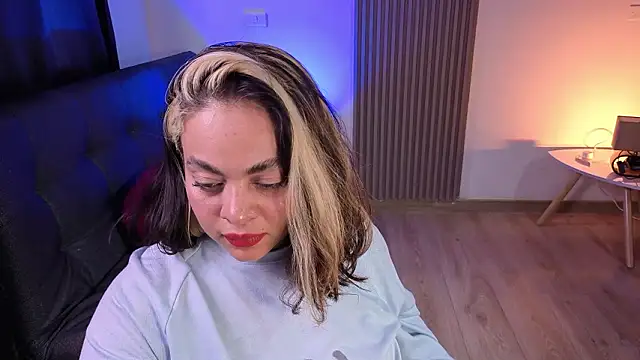 Cuttiealice Chat XXX in diretta