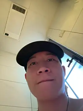 XXX chat uživo modela CNYASTUR