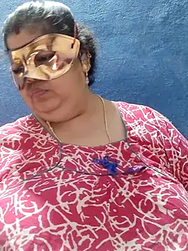 tamilthanushri Chat XXX live