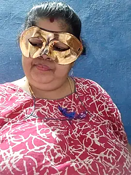 tamilthanushri 即時 XXX 聊天