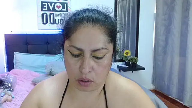 Keyla01_ Live XXX Chat