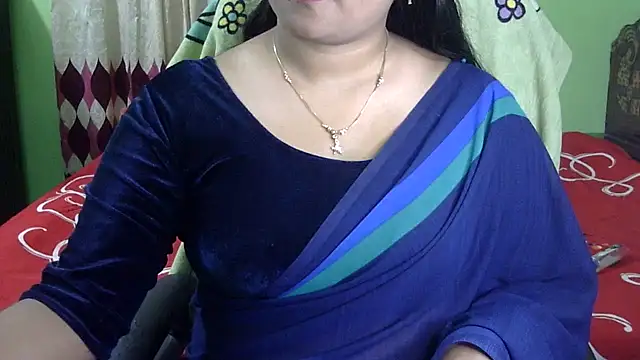 BengaliQueenStar Chat XXX in diretta