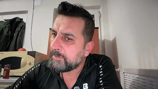 Živý XXX chat TARKAN1