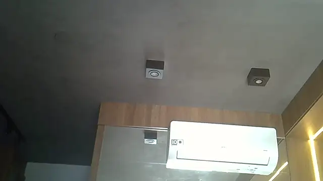 Chat XXX ao vivo de SkinnyKitten