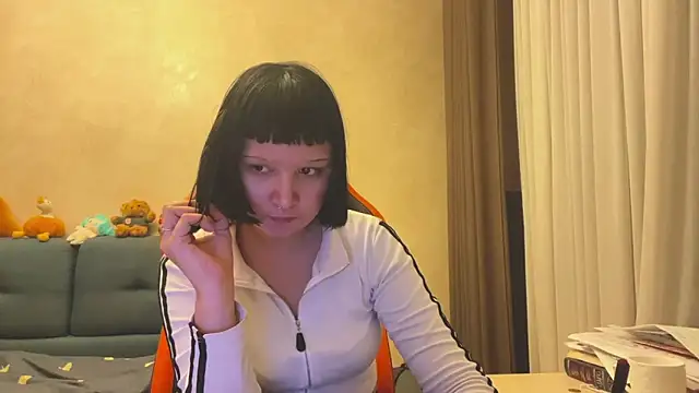 EllaPeony 现场XXX聊天