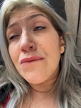 LittleMissEeve 现场XXX聊天