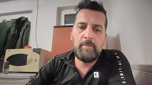 TARKAN1 Adlı Modelin Canlı XXX Sohbeti