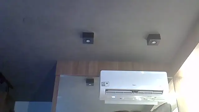 Chat XXX ao vivo de SkinnyKitten