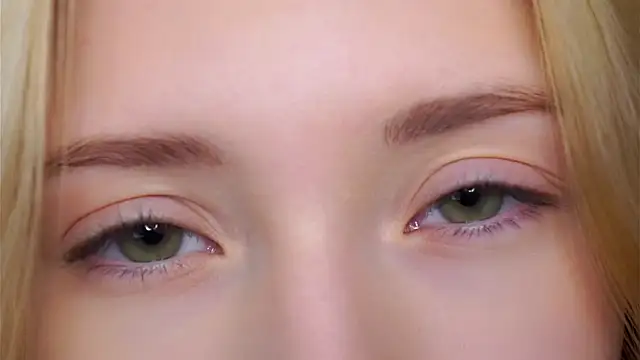 SunnivaCovil 라이브 XXX 채팅