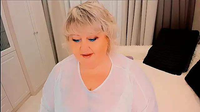 BIGTITSBBW Chat XXX in diretta