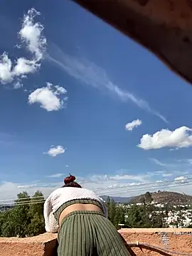 Chat +18 de 3littleschoolteens ao vivo