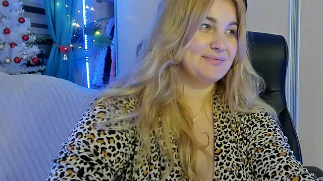 CoraSwon live XXX chat