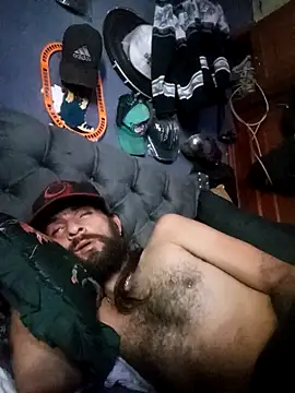 hairy_mannn élő XXX-chatje