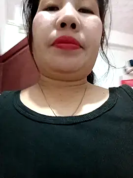 Reema_143 Live XXX-Chat