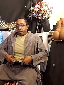 Pokazy przed kamerką – B4KINC