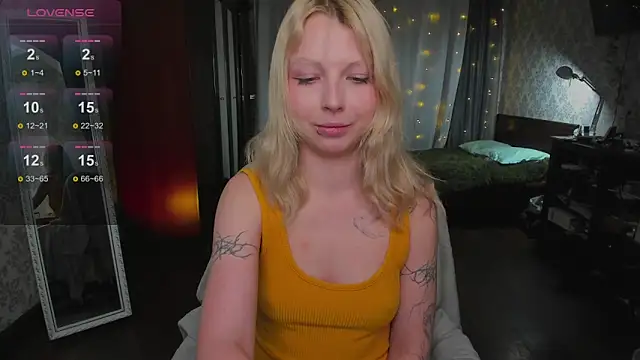 yourlovelyeve Webcam show