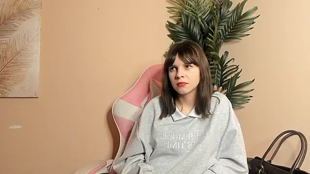 ZulaJagoe: онлайн-секс-чат