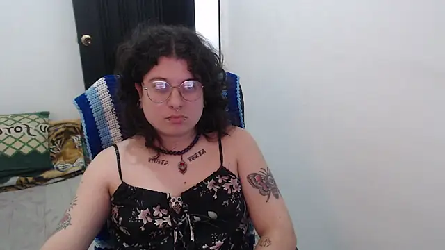 Smoke_trip_Alicia Pertunjukan Webcam