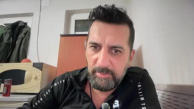 TARKAN1 élő XXX-chatje