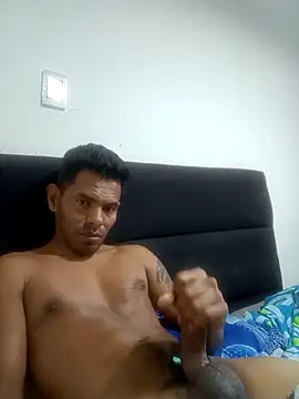 adambrosk_08 – webcam-show