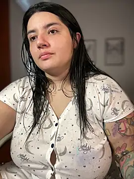 horny_roomiess' Webcam Show