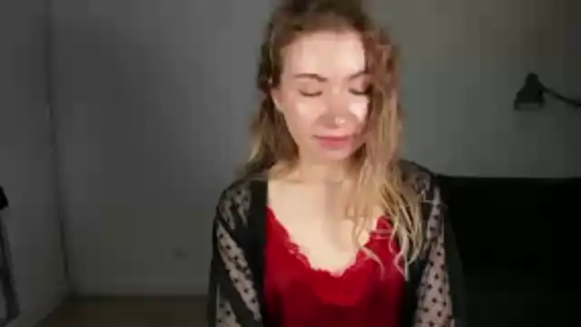 Mia_Tasty 网络视讯表演