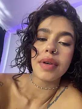 MarianaSnakeのライブXXXチャット