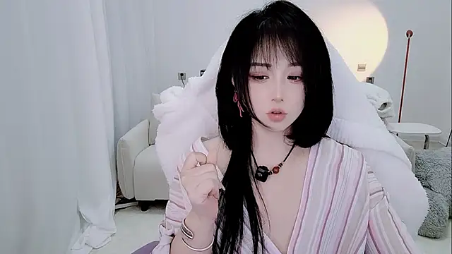 Evangelin-eのライブXXXチャット