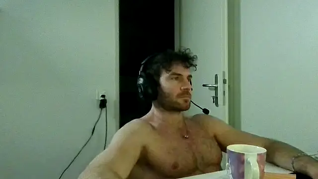 alpha-hunk Live XXX Chat