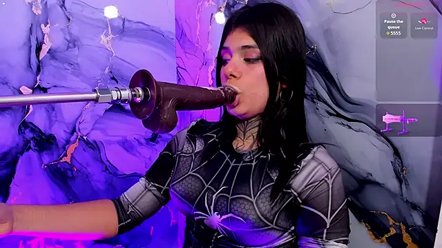 Czat XXX na żywo – Emily_Evo