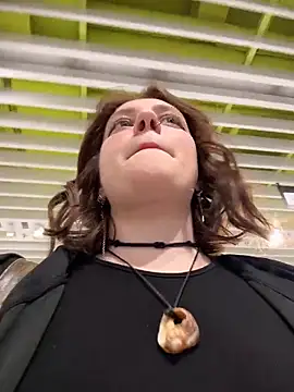 lucy-joy: απευθείας συνομιλία ΧΧΧ